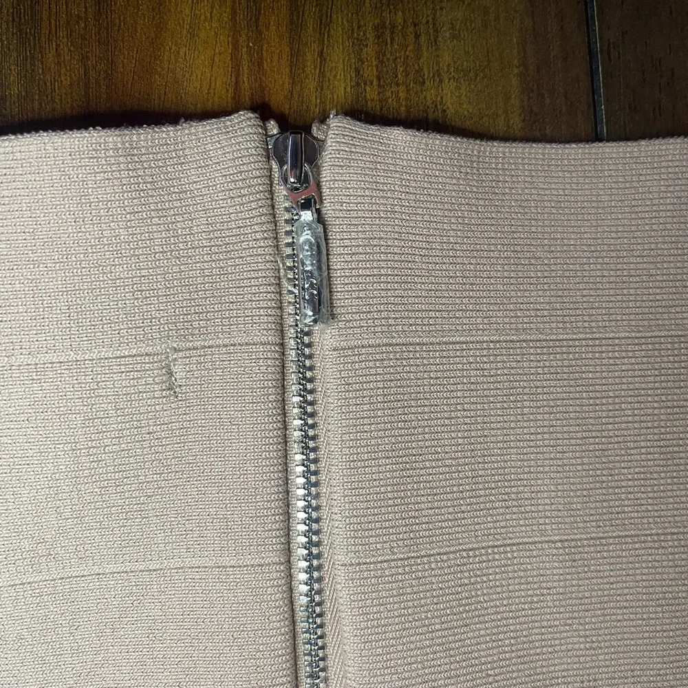 Guess Elegant Nude Bandage Skirt